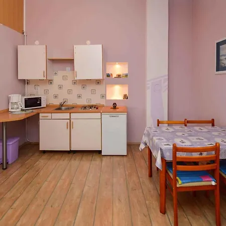 Apartment One-bedroom Near Sea 1 Fažana